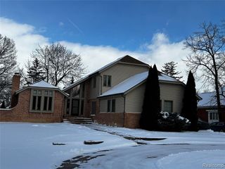 24609 Delwood Street, Harrison Twp, MI 48045