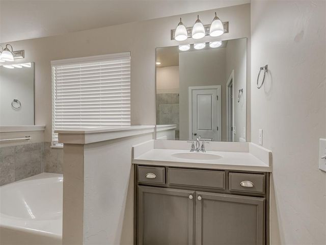 2253 NW 187th Terrace, Edmond, OK 73012
