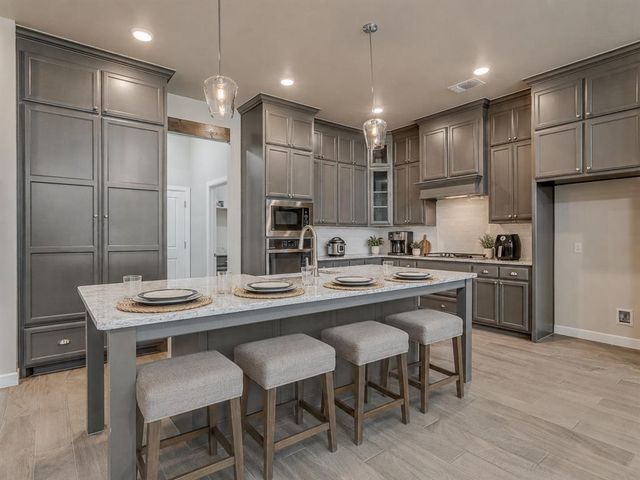 2253 NW 187th Terrace, Edmond, OK 73012