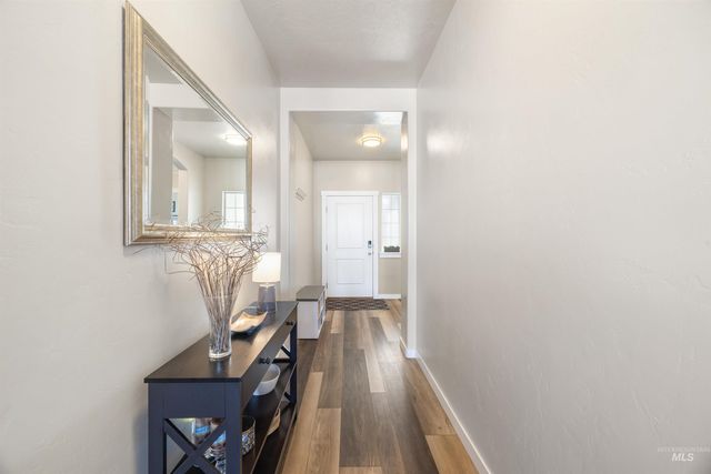 4202 W Peak Cloud Dr, Meridian, ID 83642