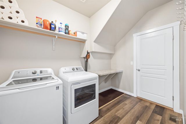 4202 W Peak Cloud Dr, Meridian, ID 83642