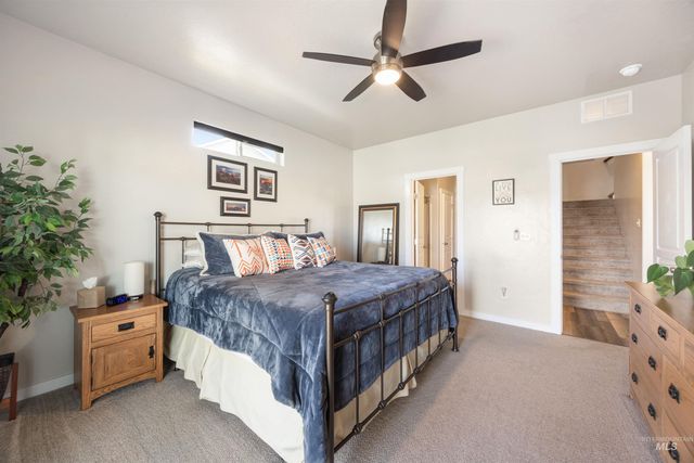 4202 W Peak Cloud Dr, Meridian, ID 83642