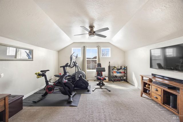 4202 W Peak Cloud Dr, Meridian, ID 83642