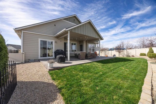 4202 W Peak Cloud Dr, Meridian, ID 83642