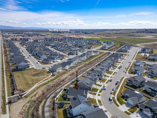 4202 W Peak Cloud Dr, Meridian, ID 83642