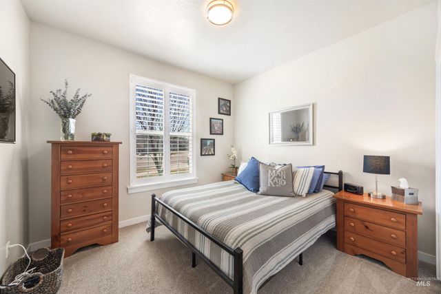 4202 W Peak Cloud Dr, Meridian, ID 83642