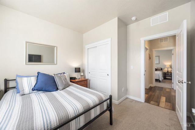 4202 W Peak Cloud Dr, Meridian, ID 83642