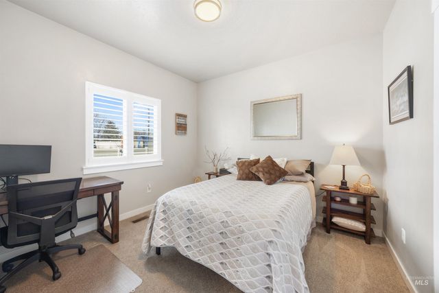 4202 W Peak Cloud Dr, Meridian, ID 83642