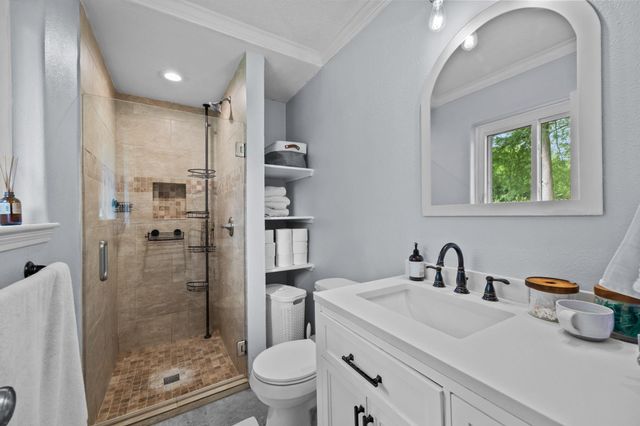 16119 La Avenida Drive, Houston, TX 77062