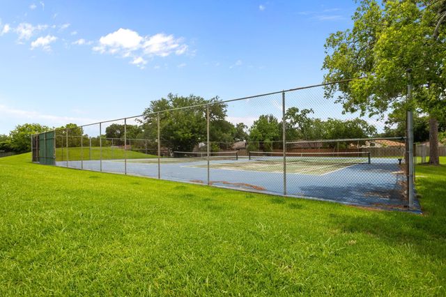 16119 La Avenida Drive, Houston, TX 77062