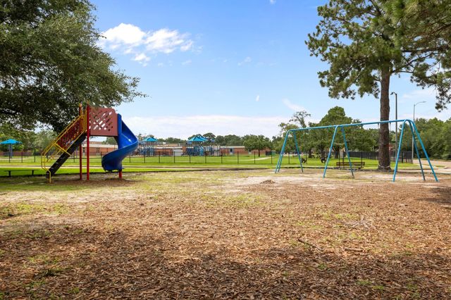 16119 La Avenida Drive, Houston, TX 77062