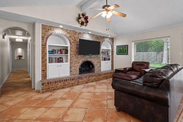 16119 La Avenida Drive, Houston, TX 77062