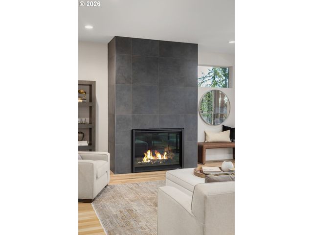 2969 CAPITAL Dr, Eugene, OR 97403
