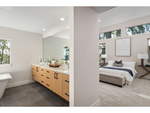 2969 CAPITAL Dr, Eugene, OR 97403