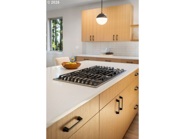 2969 CAPITAL Dr, Eugene, OR 97403