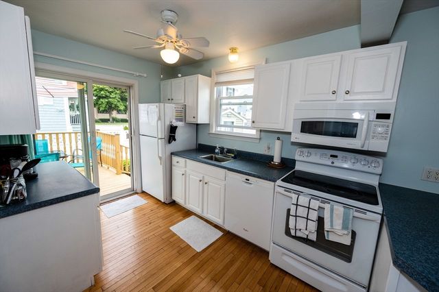 6 Weston Street, Hull, MA 02045