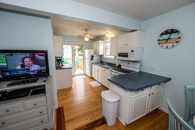 6 Weston Street, Hull, MA 02045