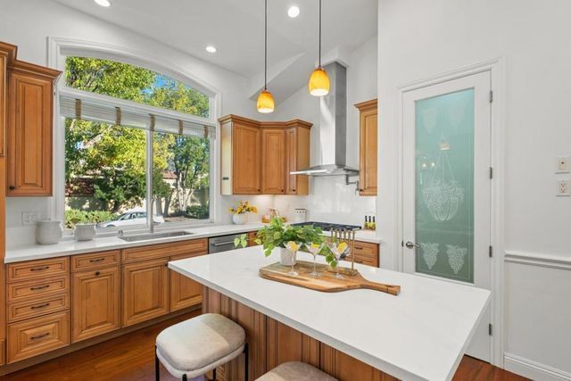 7408 Stanford Place, Cupertino, CA 95014