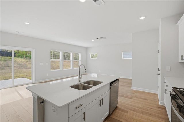 961 Penfold Point, Wellford, SC 29385