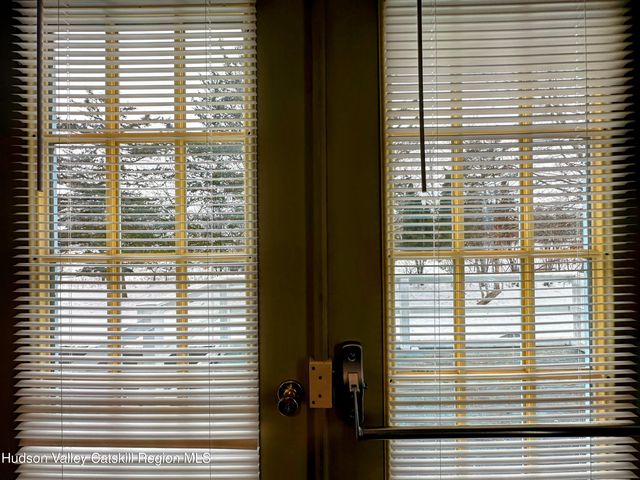 4 Delaware Avenue, Hudson, NY 12534