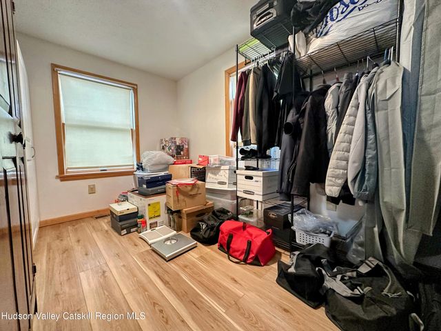 4 Delaware Avenue, Hudson, NY 12534