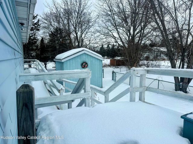 4 Delaware Avenue, Hudson, NY 12534