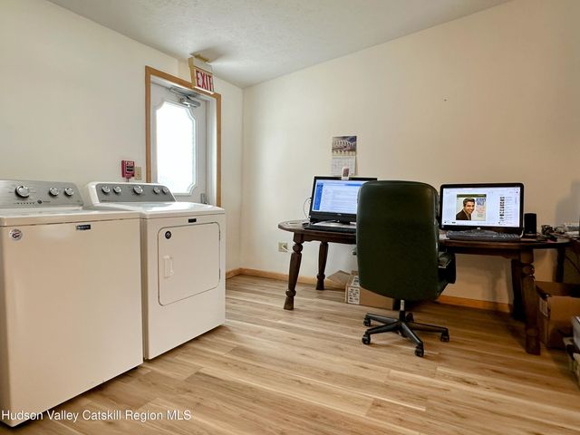 4 Delaware Avenue, Hudson, NY 12534