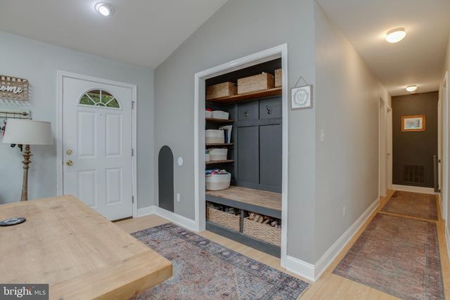 3 GRANDIE LN, Boston, VA 22713
