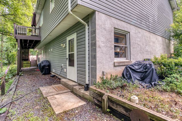 3 GRANDIE LN, Boston, VA 22713