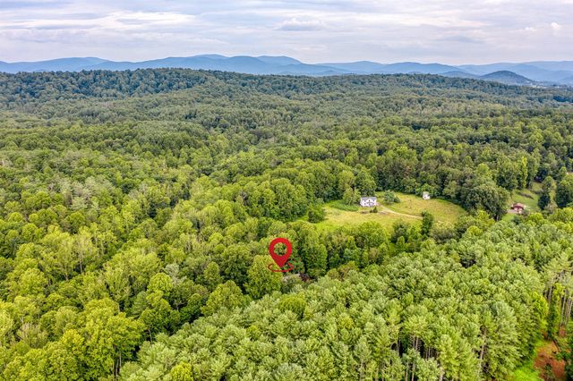 3 GRANDIE LN, Boston, VA 22713
