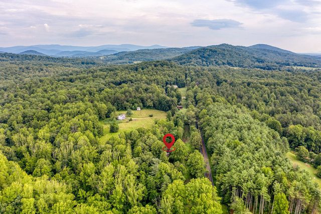 3 GRANDIE LN, Boston, VA 22713
