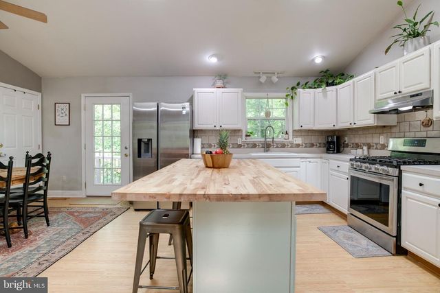 3 GRANDIE LN, Boston, VA 22713