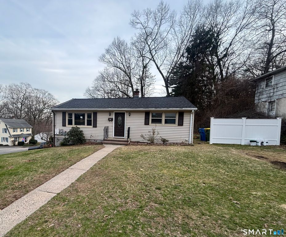 117 Arden Road, Waterbury, CT 06708