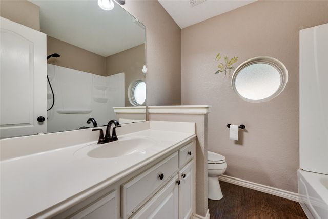 405 Arbor Lawn Drive, Burleson, TX 76028