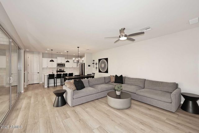 4278 E JESSE Street, Gilbert, AZ 85295