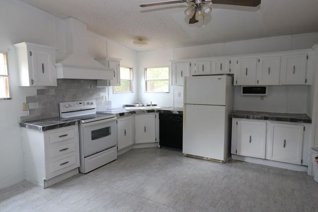 336 Tilley Rd, Leesville, LA 71446