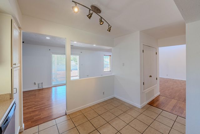 84 Dakota Morning Road NE, Albuquerque, NM 87124