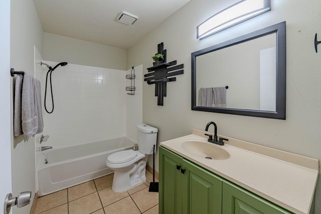 84 Dakota Morning Road NE, Albuquerque, NM 87124
