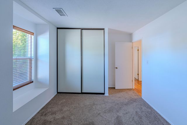 84 Dakota Morning Road NE, Albuquerque, NM 87124