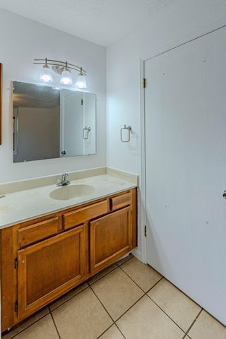 84 Dakota Morning Road NE, Albuquerque, NM 87124