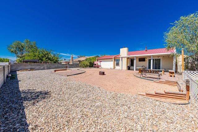 84 Dakota Morning Road NE, Albuquerque, NM 87124