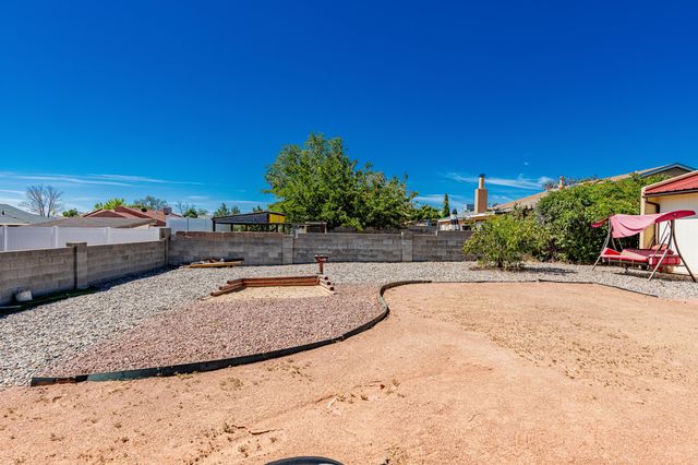84 Dakota Morning Road NE, Albuquerque, NM 87124