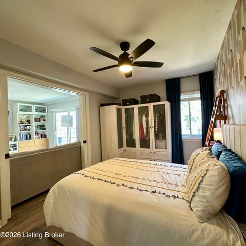 1935 Gardiner Ln J144, Louisville, KY 40205