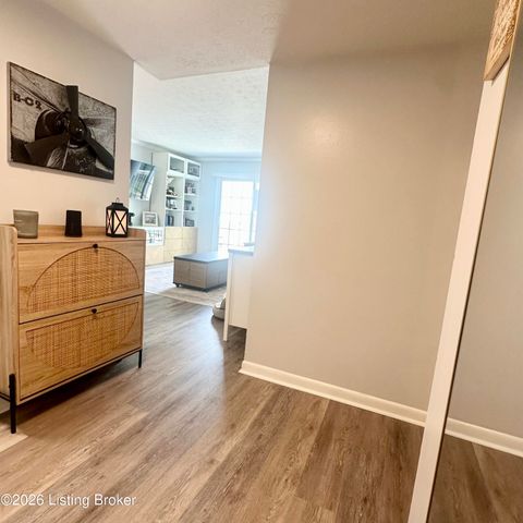 1935 Gardiner Ln J144, Louisville, KY 40205