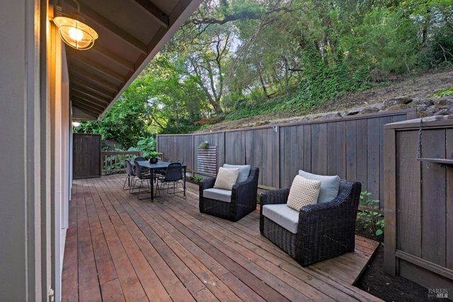 17211 Park Ave, Sonoma, CA 95476