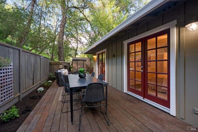 17211 Park Ave, Sonoma, CA 95476