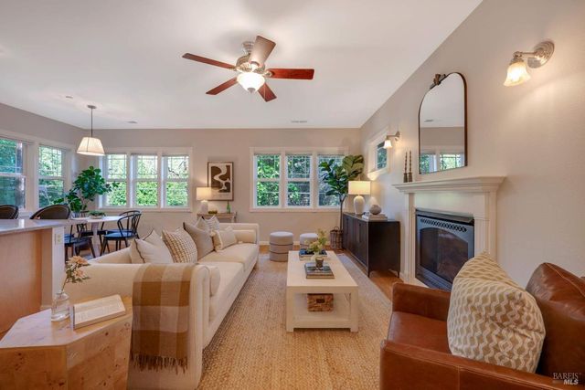 17211 Park Ave, Sonoma, CA 95476