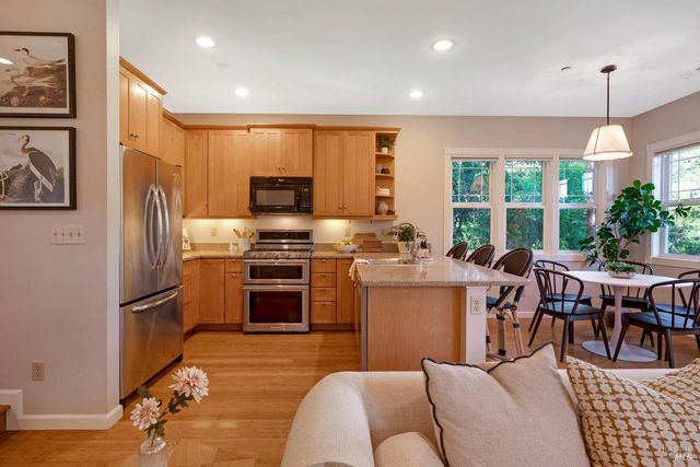 17211 Park Ave, Sonoma, CA 95476