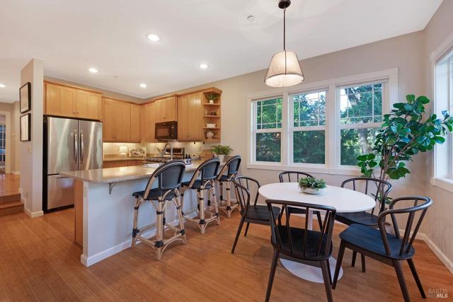 17211 Park Ave, Sonoma, CA 95476