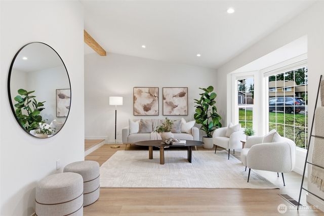 18304 152nd Court SE, Renton, WA 98058